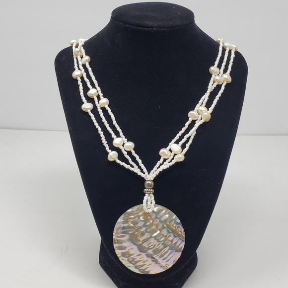 None Jewelry - Pearl and abalone bulky bead and shell necklace 20"
